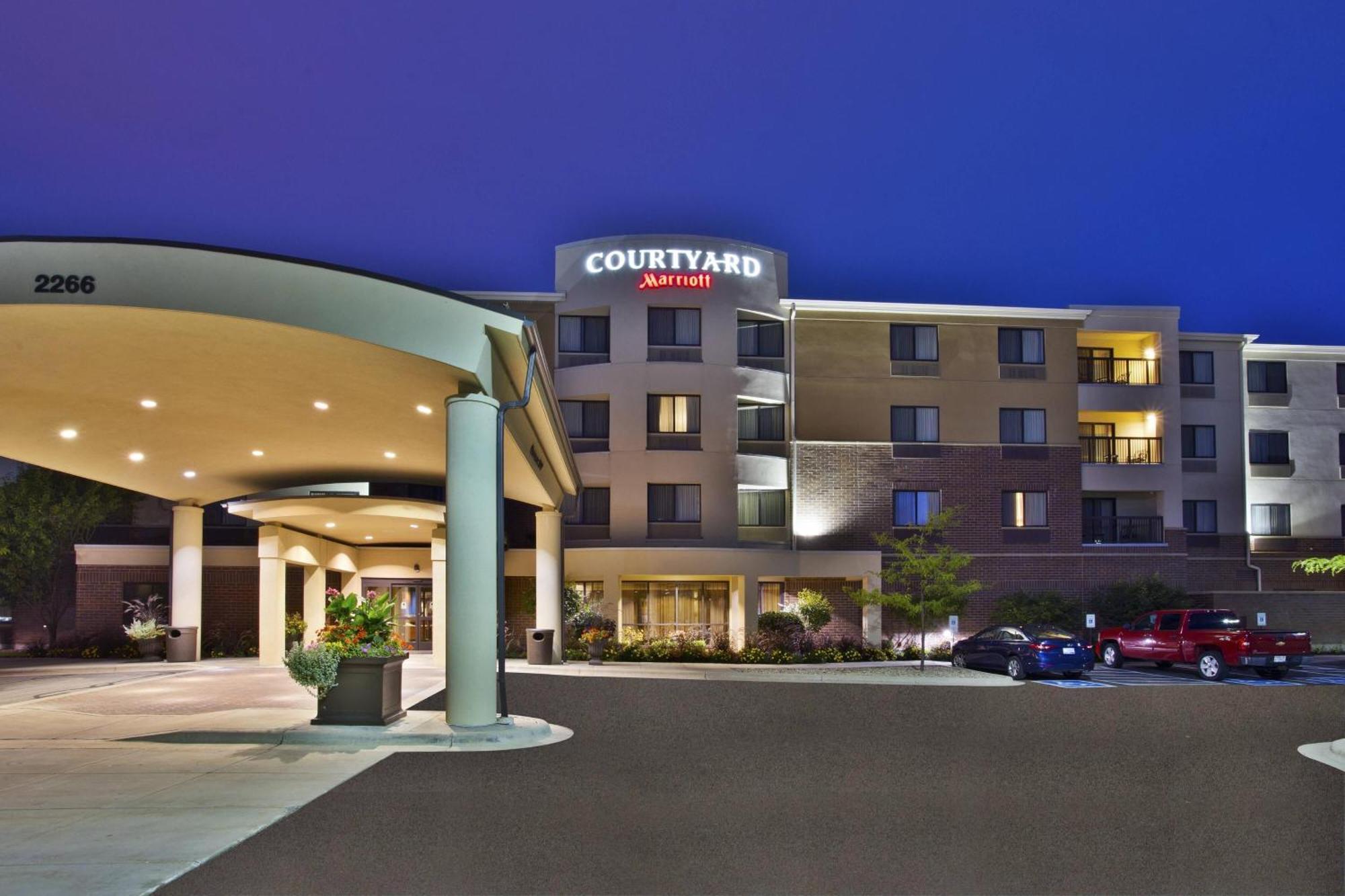 Отель Courtyard By Marriott Madison West / Мидлтон Экстерьер фото