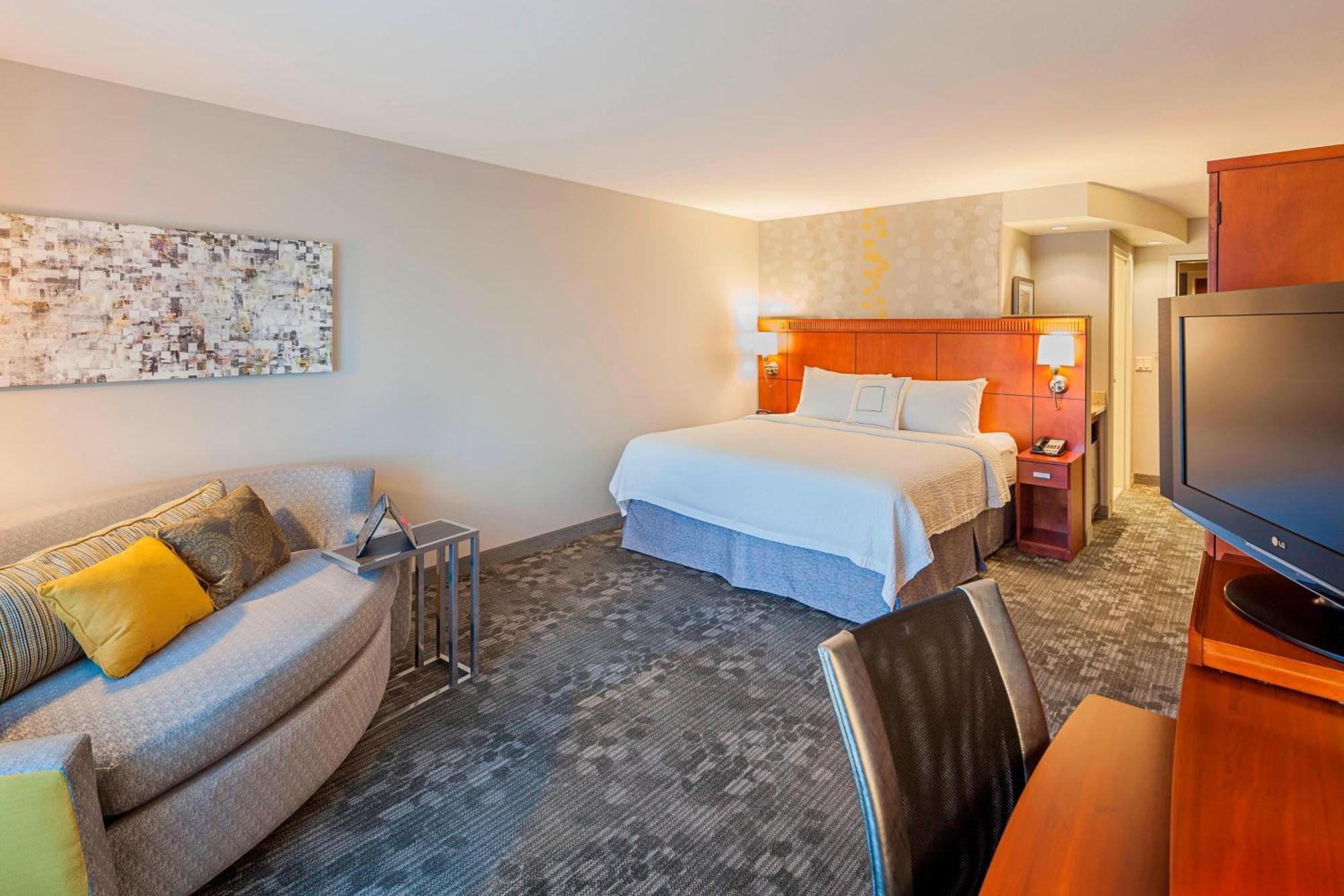 Отель Courtyard By Marriott Madison West / Мидлтон Экстерьер фото
